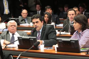 A postura do novo comando da Petrobras representa, de acordo com o deputado Domingos Sávio, um compromisso com a responsabilidade fiscal.